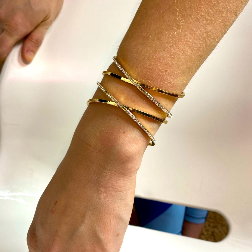 Gold minimalist bracelet